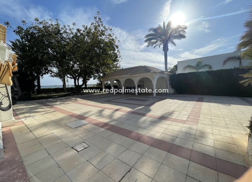 Herverkoop - Villa -
Orihuela Costa - Punta Prima