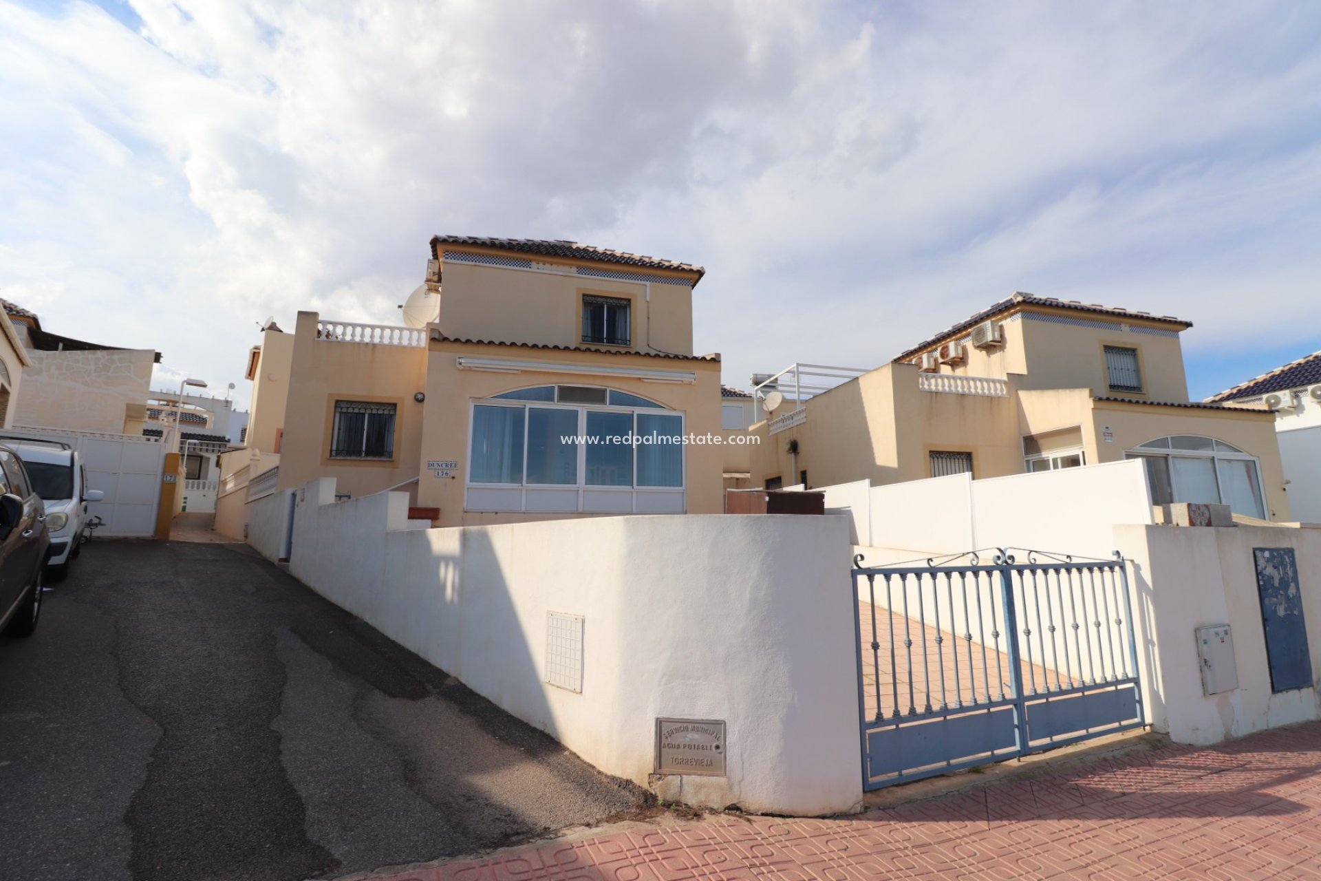 Herverkoop - Villa -
Orihuela Costa