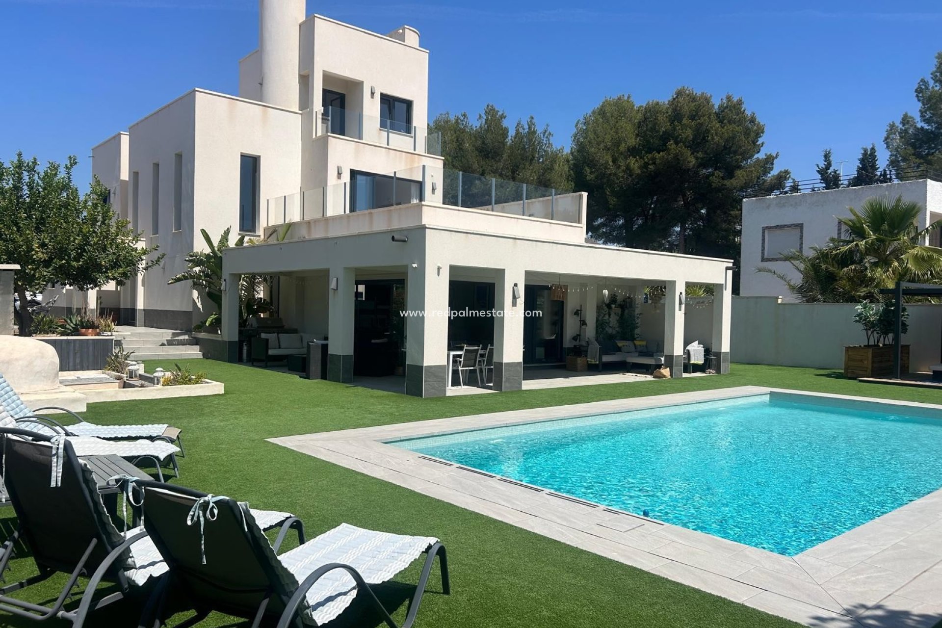 Herverkoop - Villa -
Pilar de la Horadada - Costa Blanca