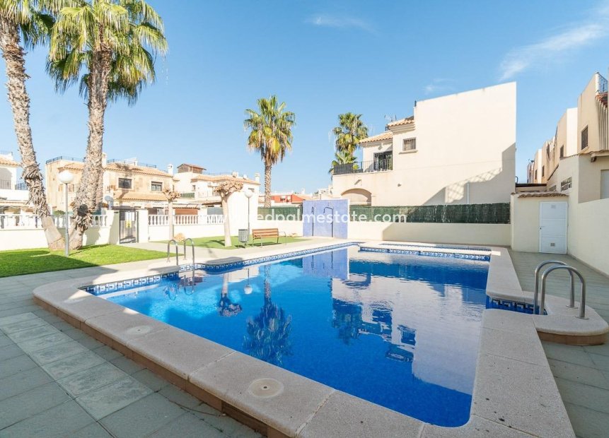 Herverkoop - Villa -
Torrevieja - Aguas Nuevas