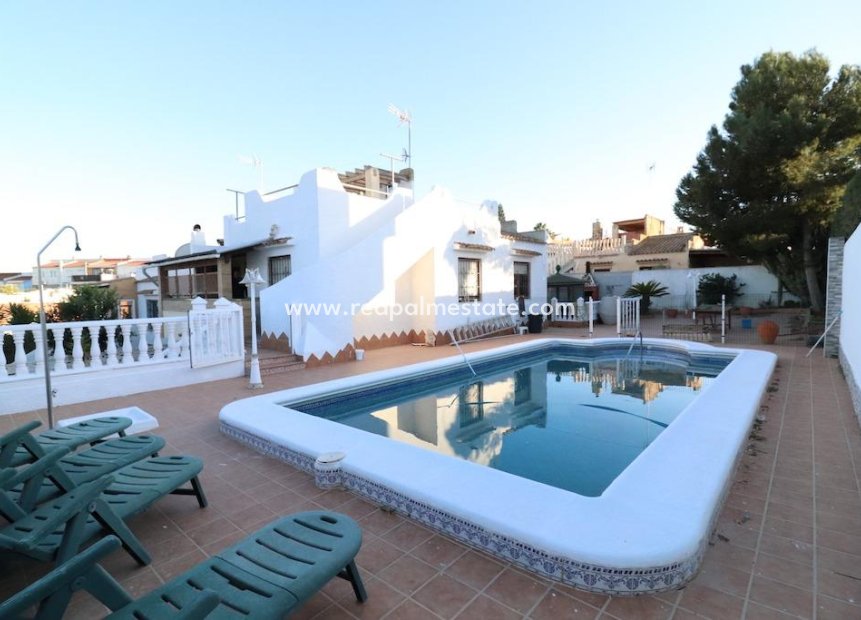 Herverkoop - Villa -
Torrevieja - Costa Blanca