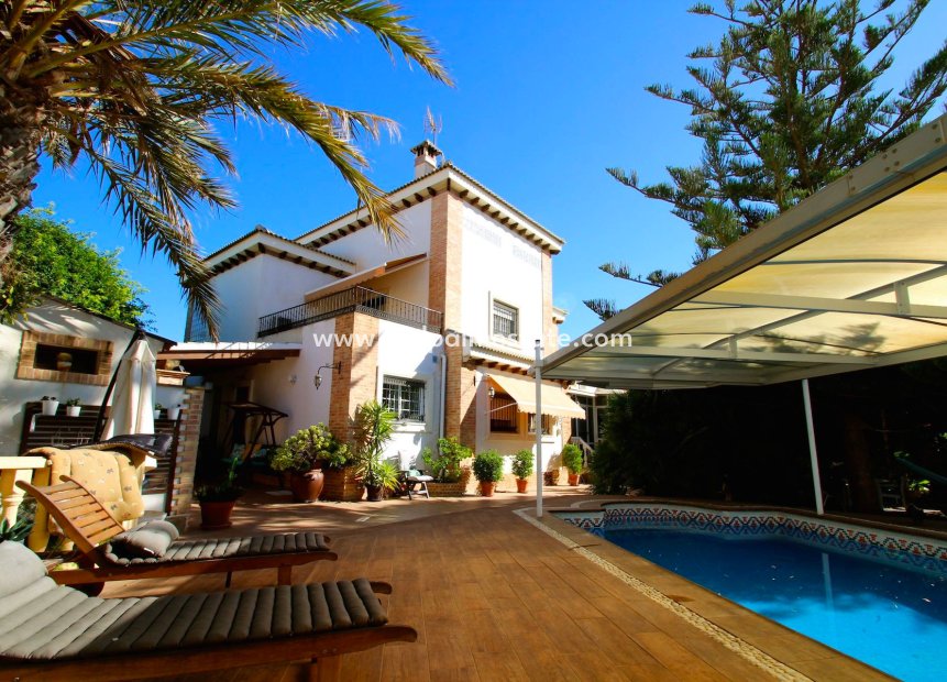 Herverkoop - Villa -
Torrevieja - Costa Blanca