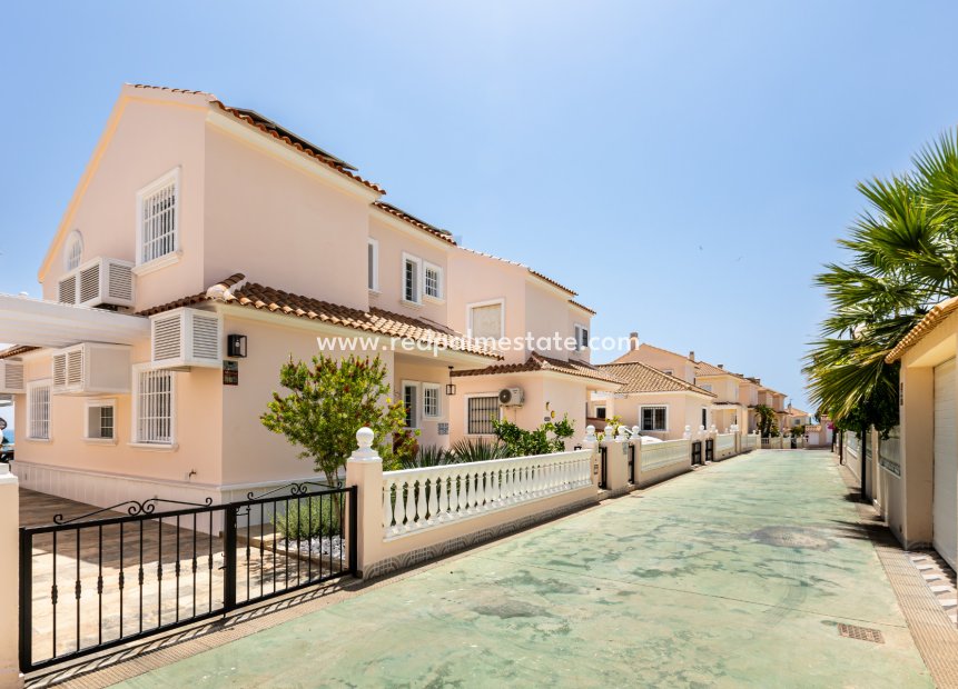 Herverkoop - Villa -
Torrevieja - Costa Blanca