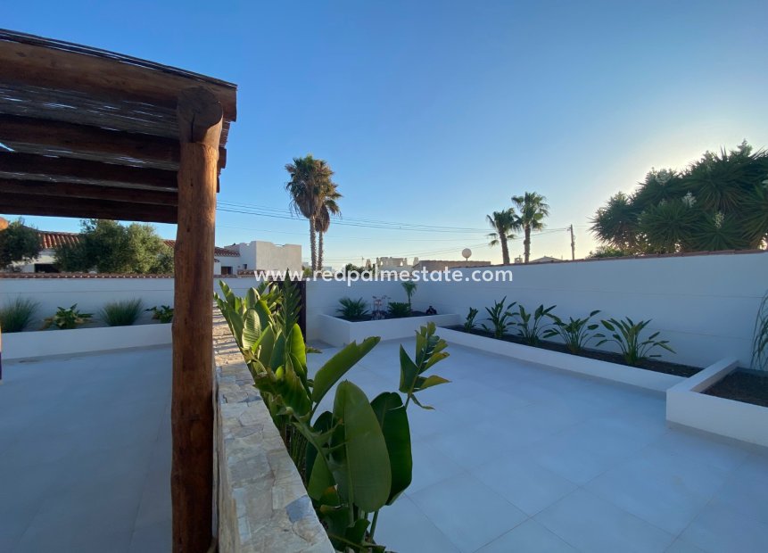 Herverkoop - Villa -
Torrevieja - Costa Blanca