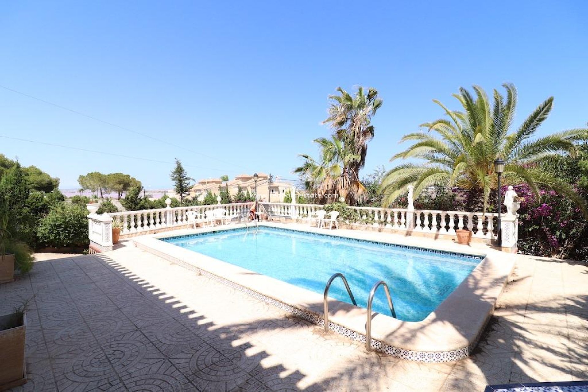 Herverkoop - Villa -
Torrevieja - Costa Blanca