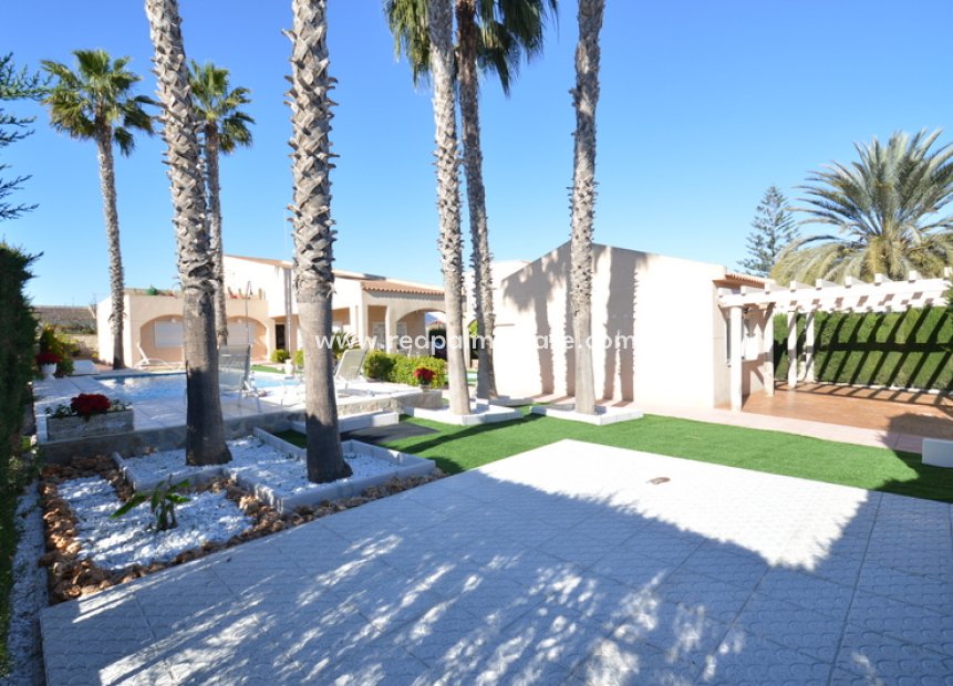 Herverkoop - Villa -
Torrevieja - Costa Blanca