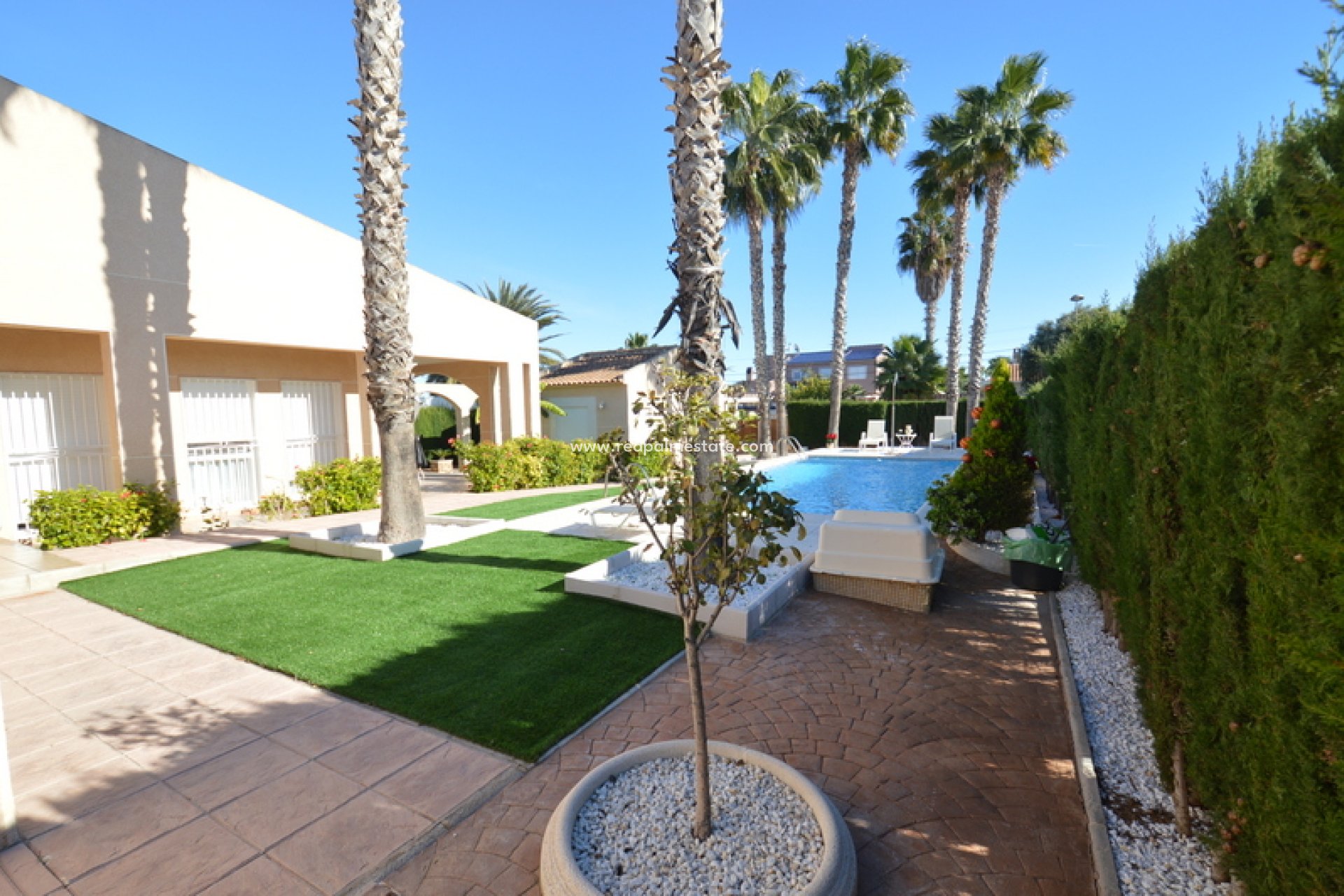 Herverkoop - Villa -
Torrevieja - Costa Blanca