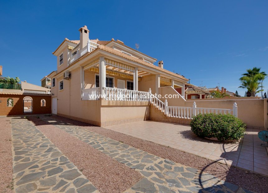 Herverkoop - Villa -
Torrevieja - Costa Blanca