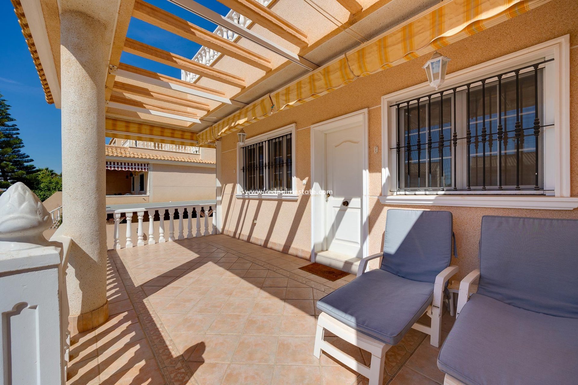 Herverkoop - Villa -
Torrevieja - Costa Blanca