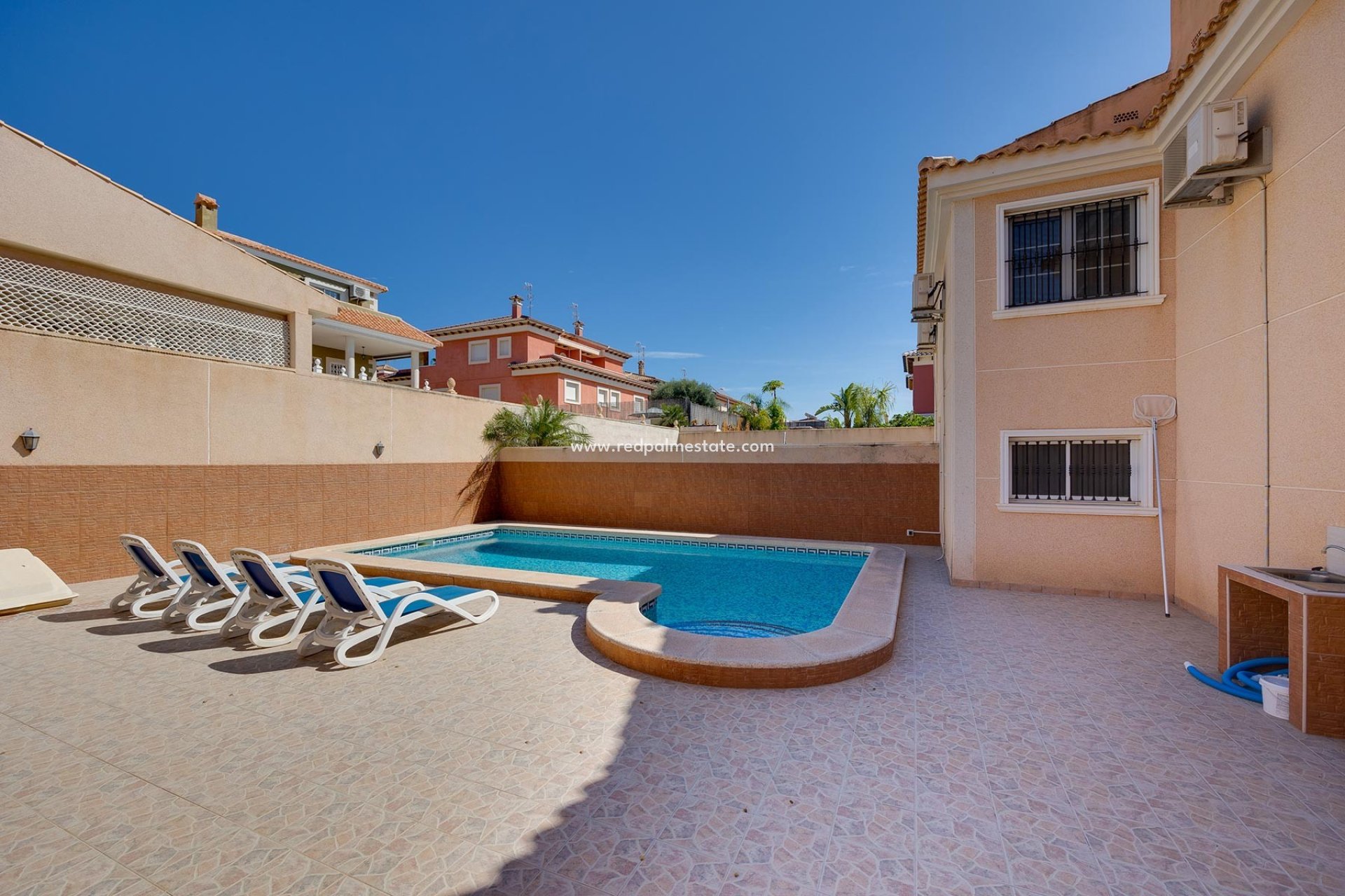 Herverkoop - Villa -
Torrevieja - Costa Blanca