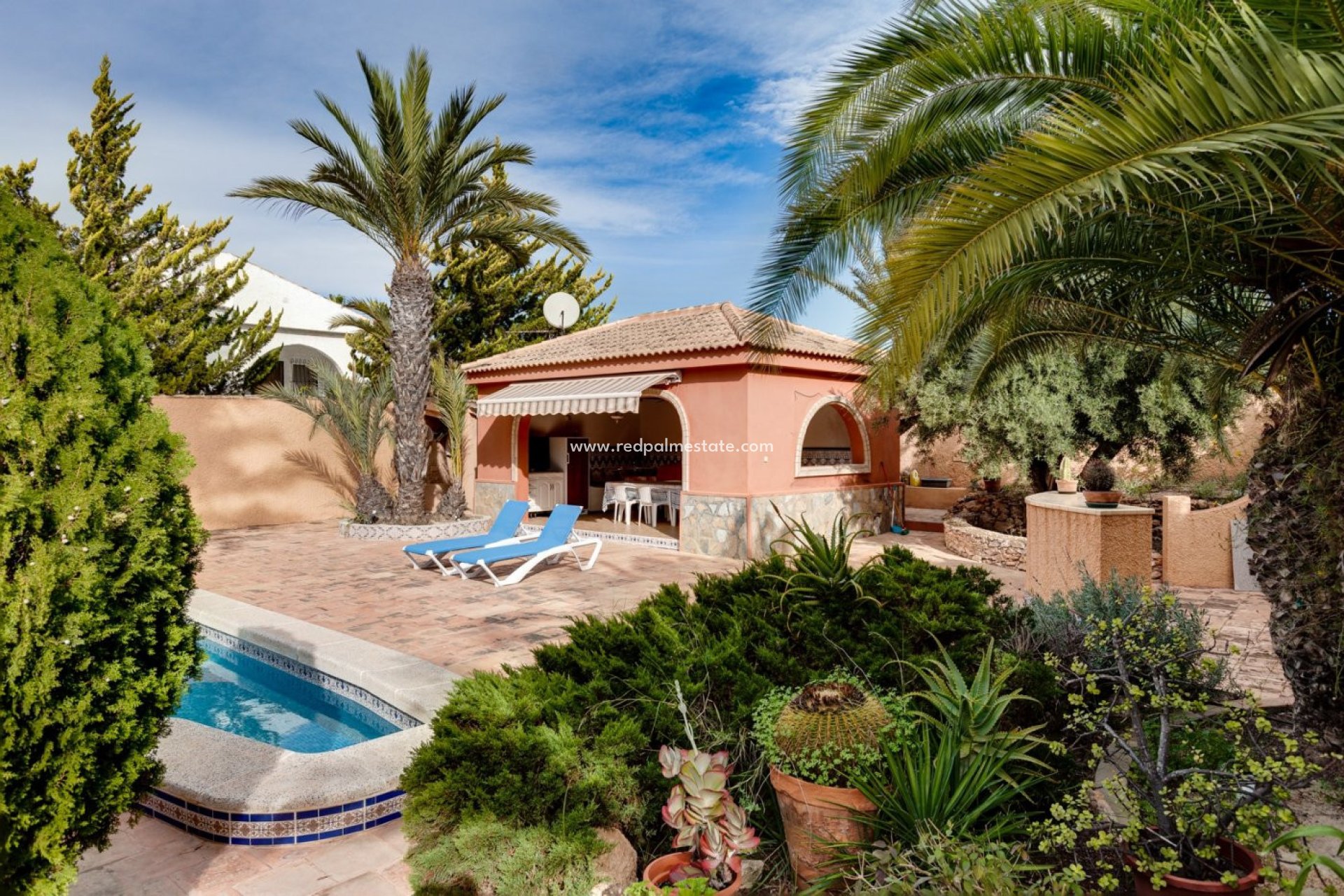 Herverkoop - Villa -
Torrevieja - La Siesta - El Salado -  Torreta