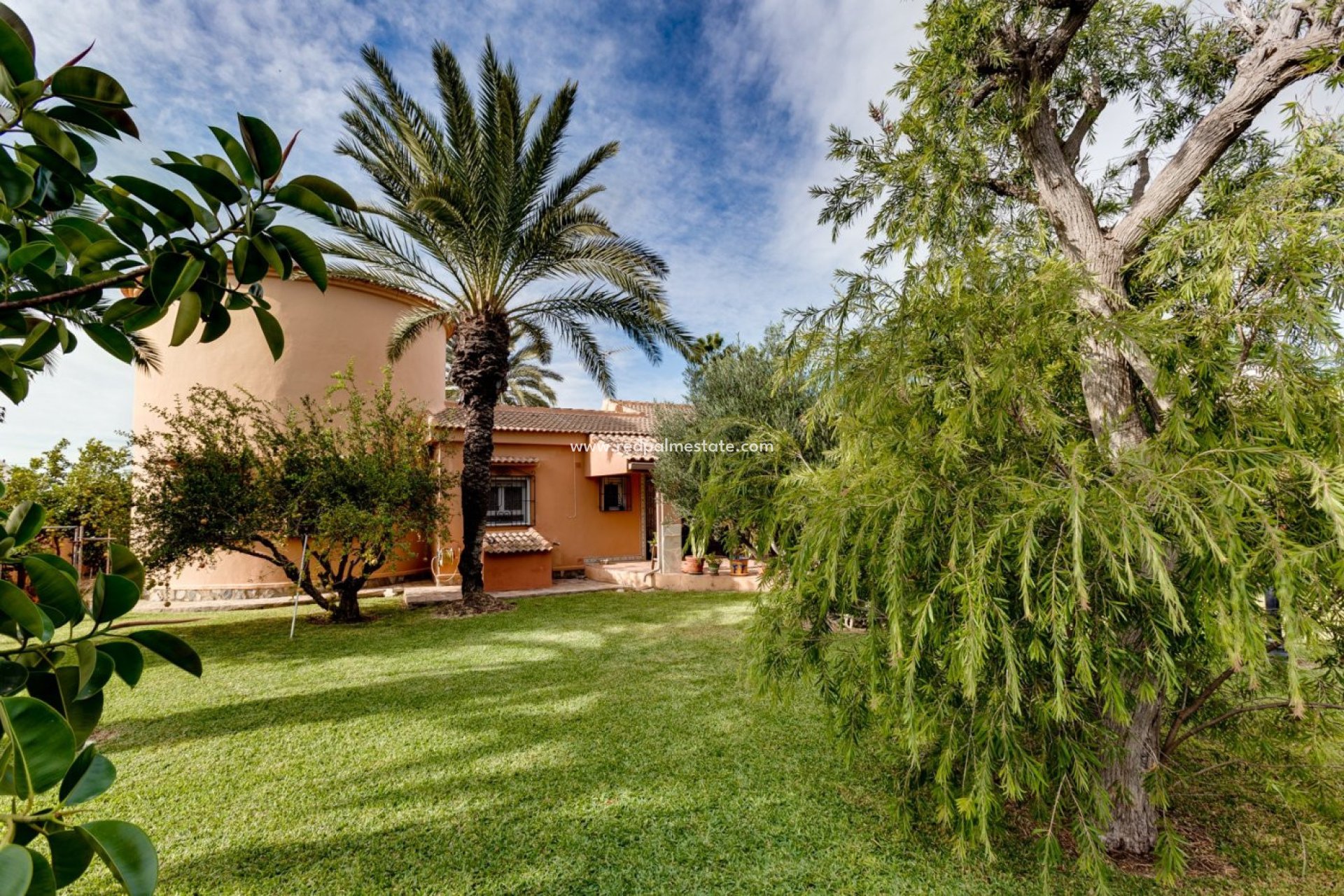 Herverkoop - Villa -
Torrevieja - La Siesta - El Salado -  Torreta