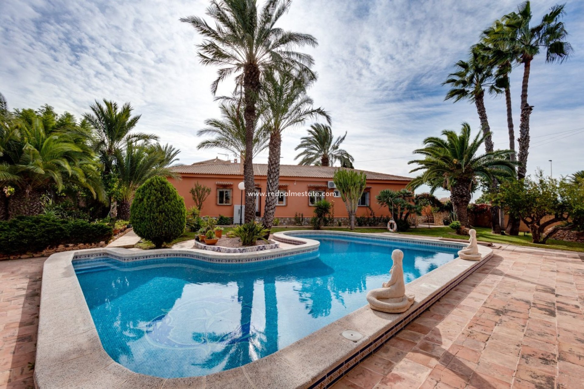 Herverkoop - Villa -
Torrevieja - La Siesta - El Salado -  Torreta