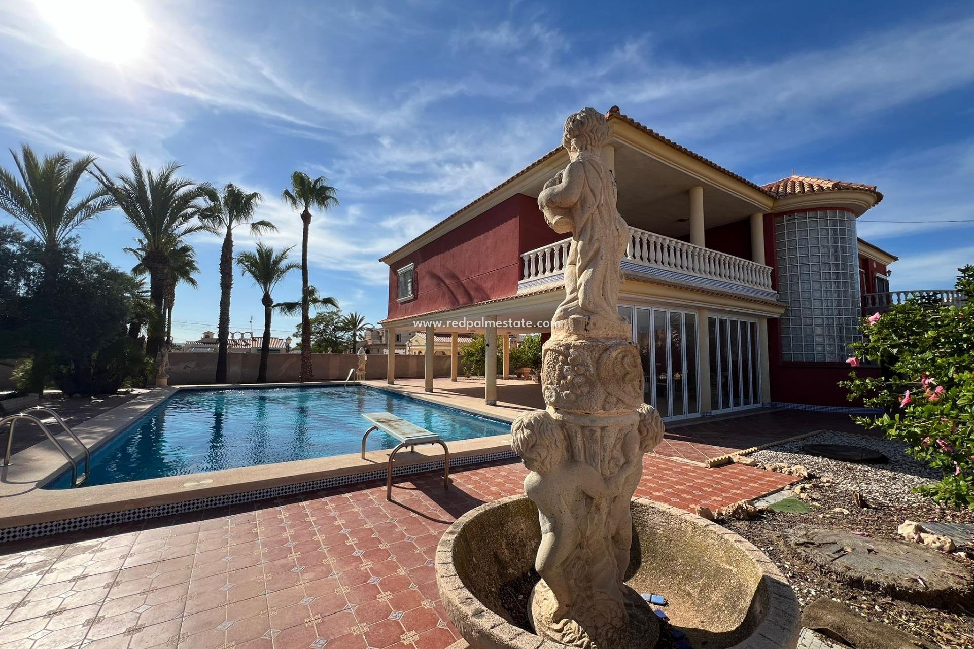 Herverkoop - Villa -
Torrevieja - La Siesta - El Salado -  Torreta