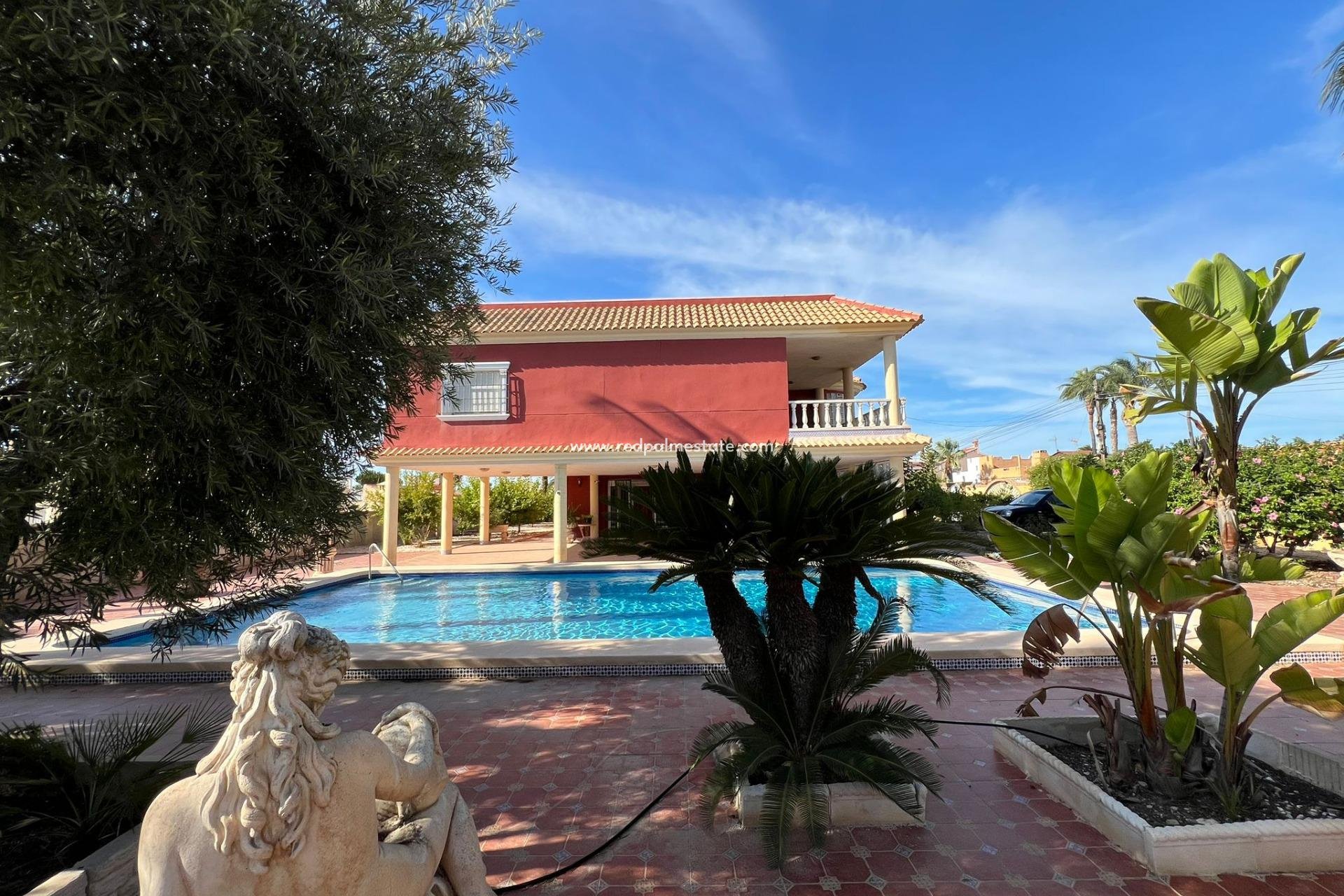 Herverkoop - Villa -
Torrevieja - La Siesta - El Salado -  Torreta