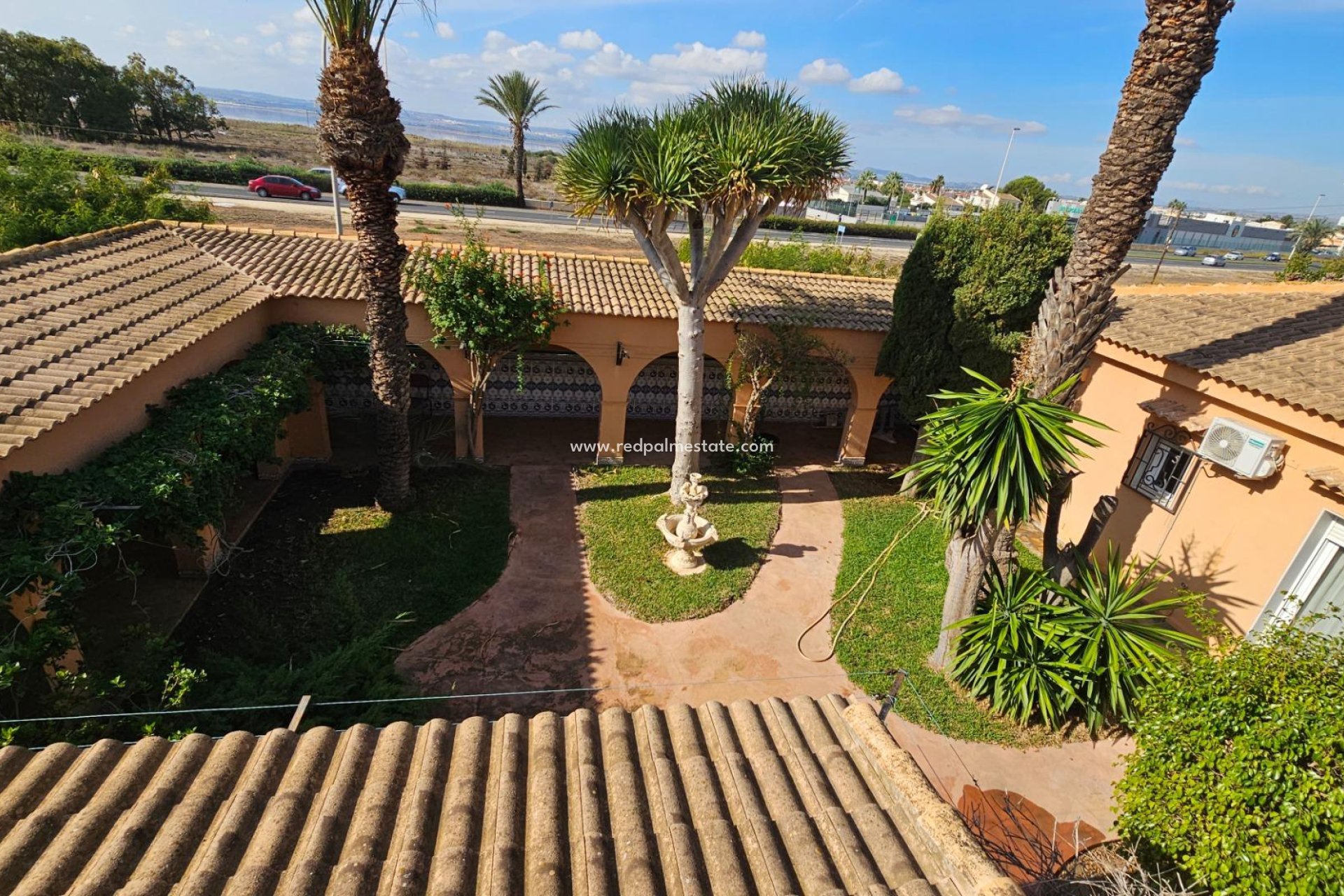 Herverkoop - Villa -
Torrevieja - La Siesta - El Salado -  Torreta