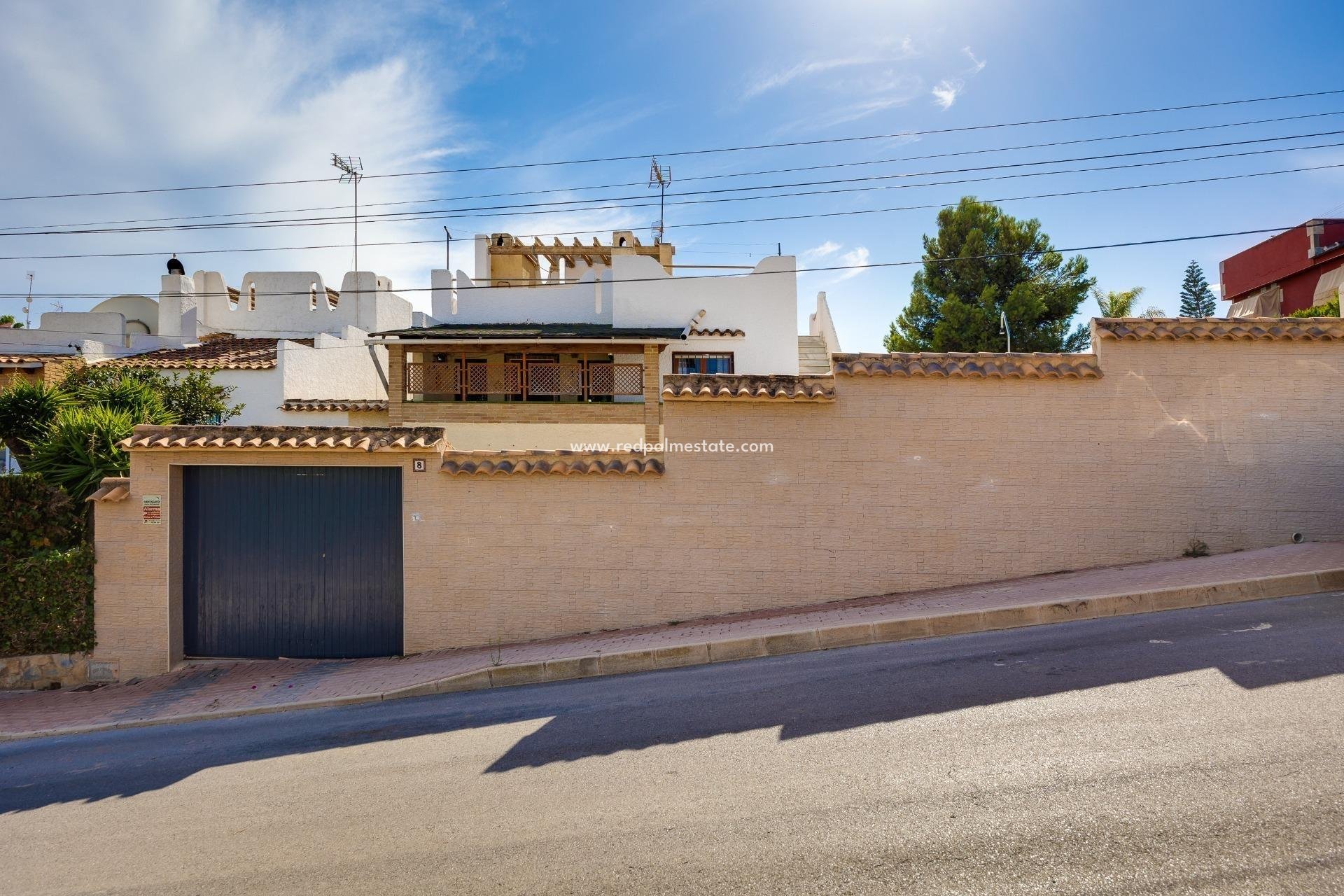 Herverkoop - Villa -
Torrevieja - La Siesta - El Salado - Torreta