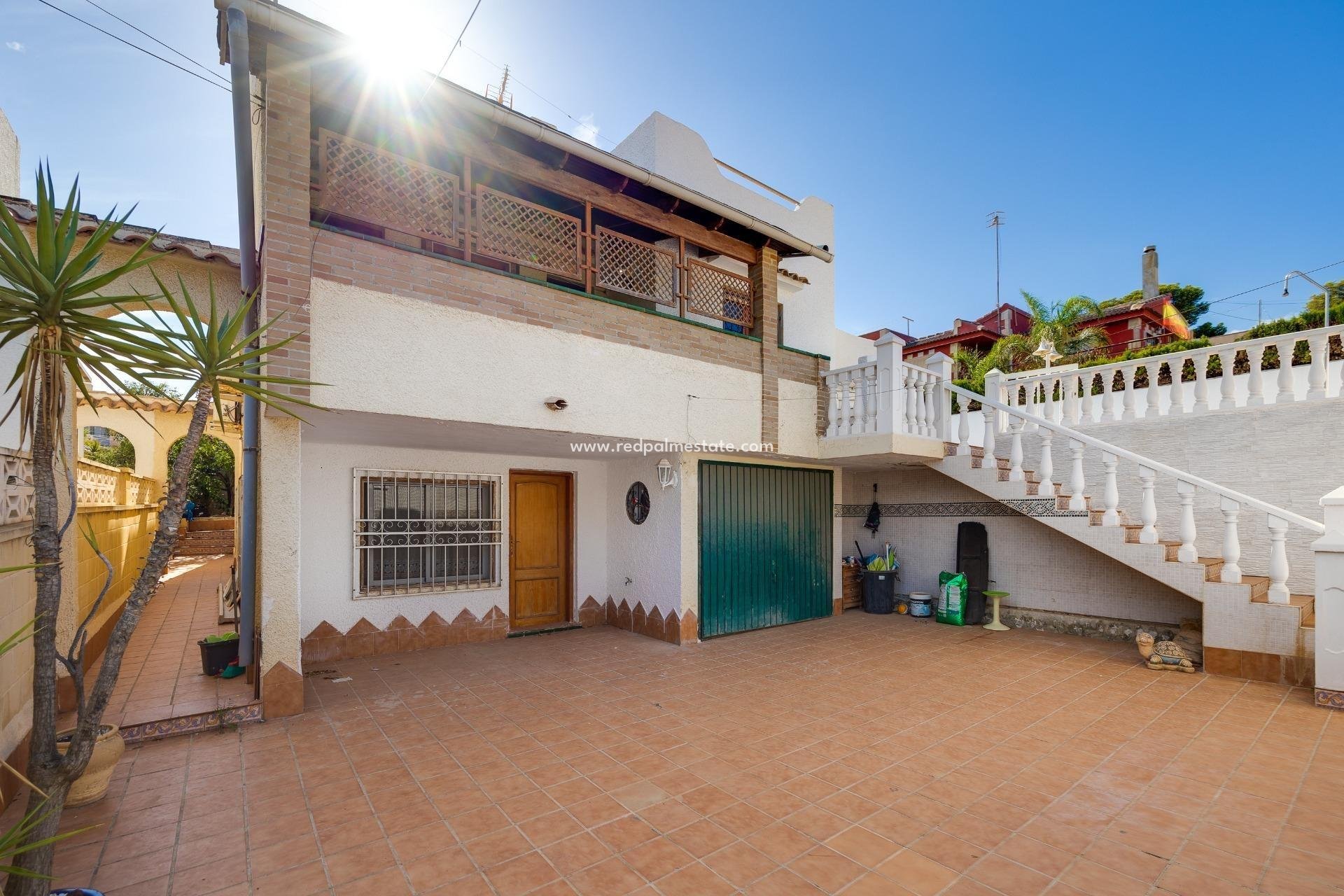 Herverkoop - Villa -
Torrevieja - La Siesta - El Salado - Torreta