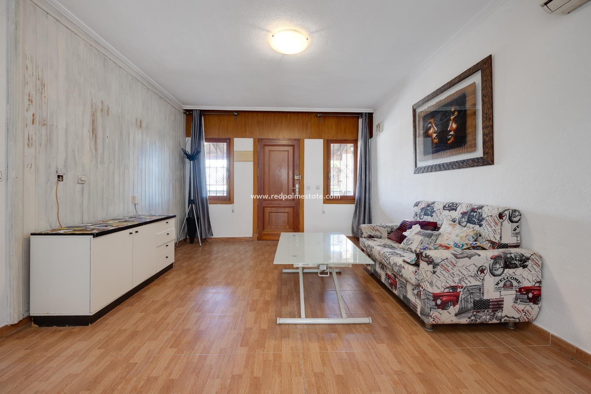 Herverkoop - Villa -
Torrevieja - La Siesta - El Salado - Torreta