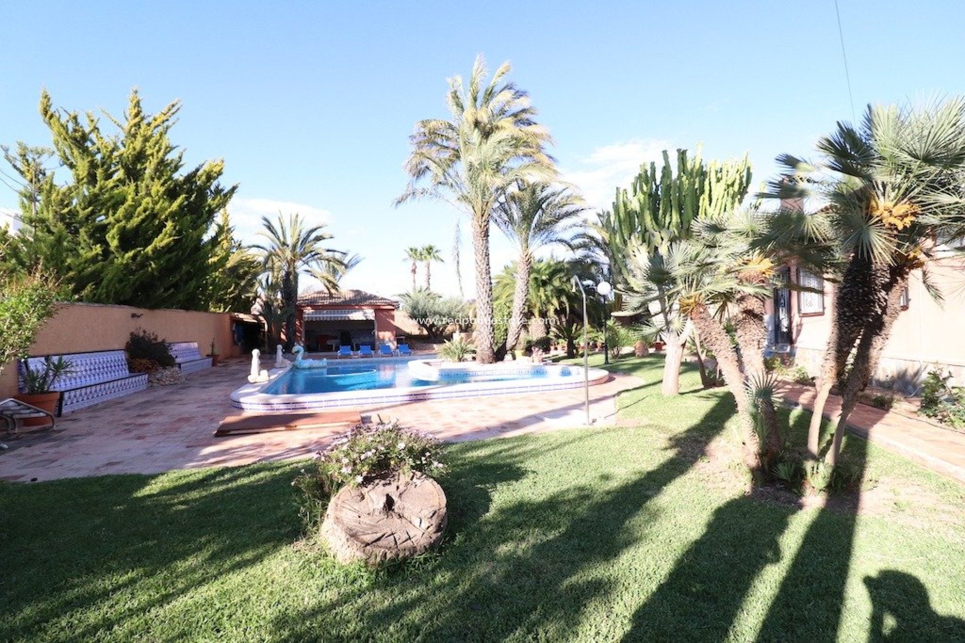 Herverkoop - Villa -
Torrevieja - La Siesta - El Salado -  Torreta