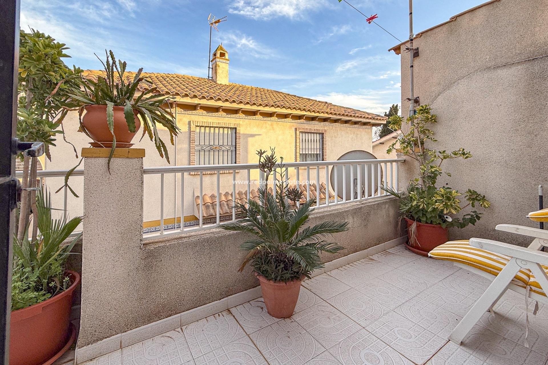 Herverkoop - Villa -
Torrevieja - Las calas