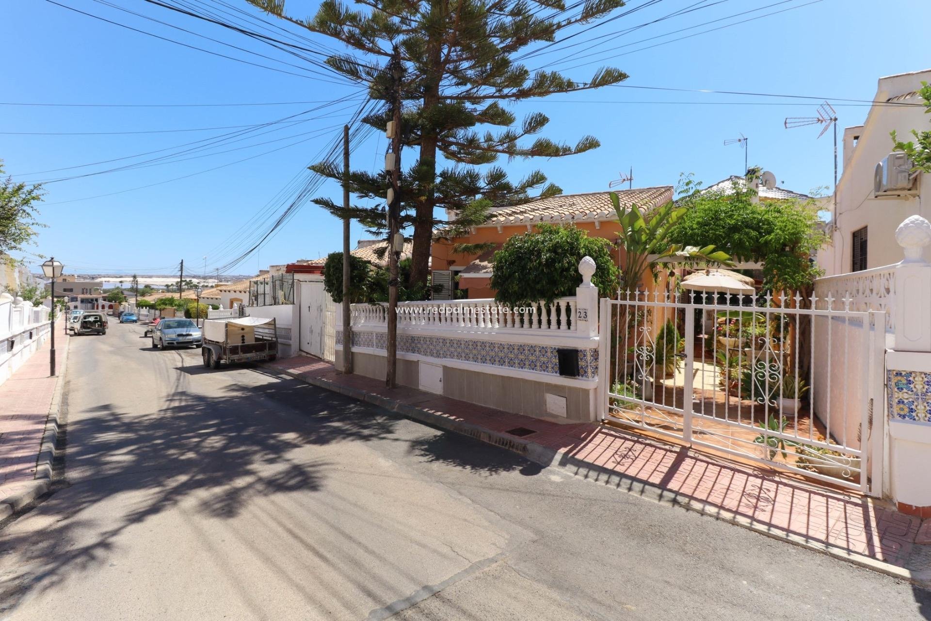 Herverkoop - Villa -
Torrevieja - Los altos