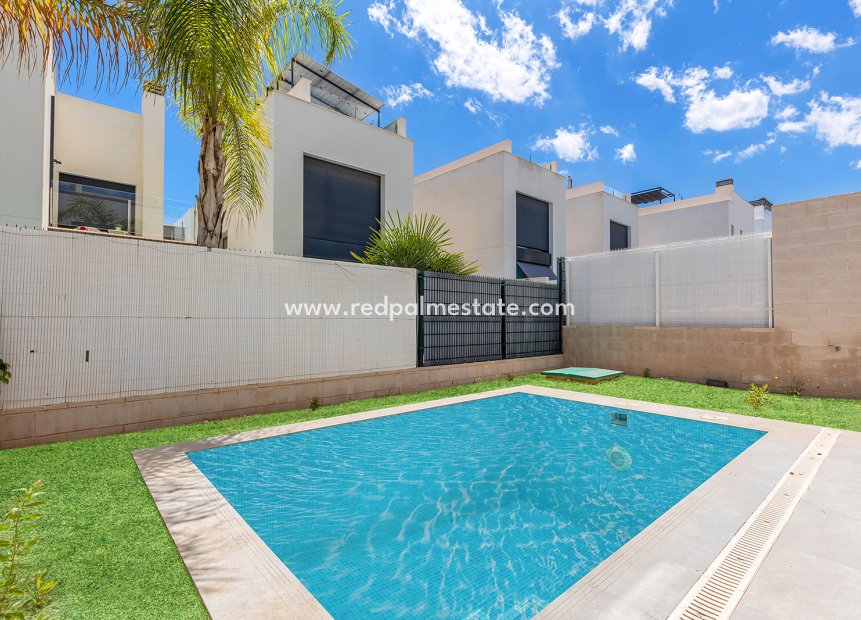 Herverkoop - Villa -
Torrevieja - Pau 26