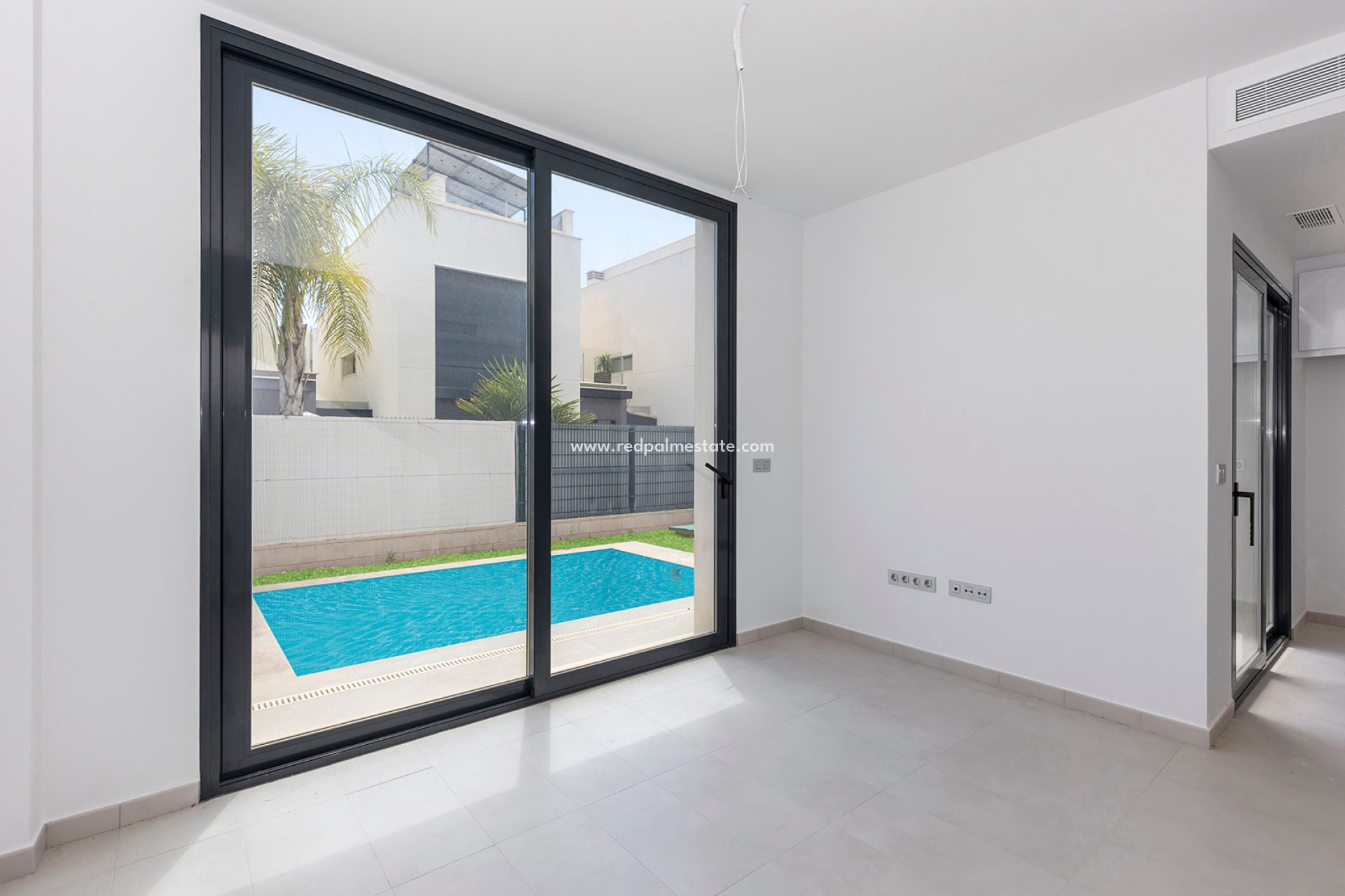 Herverkoop - Villa -
Torrevieja - Pau 26