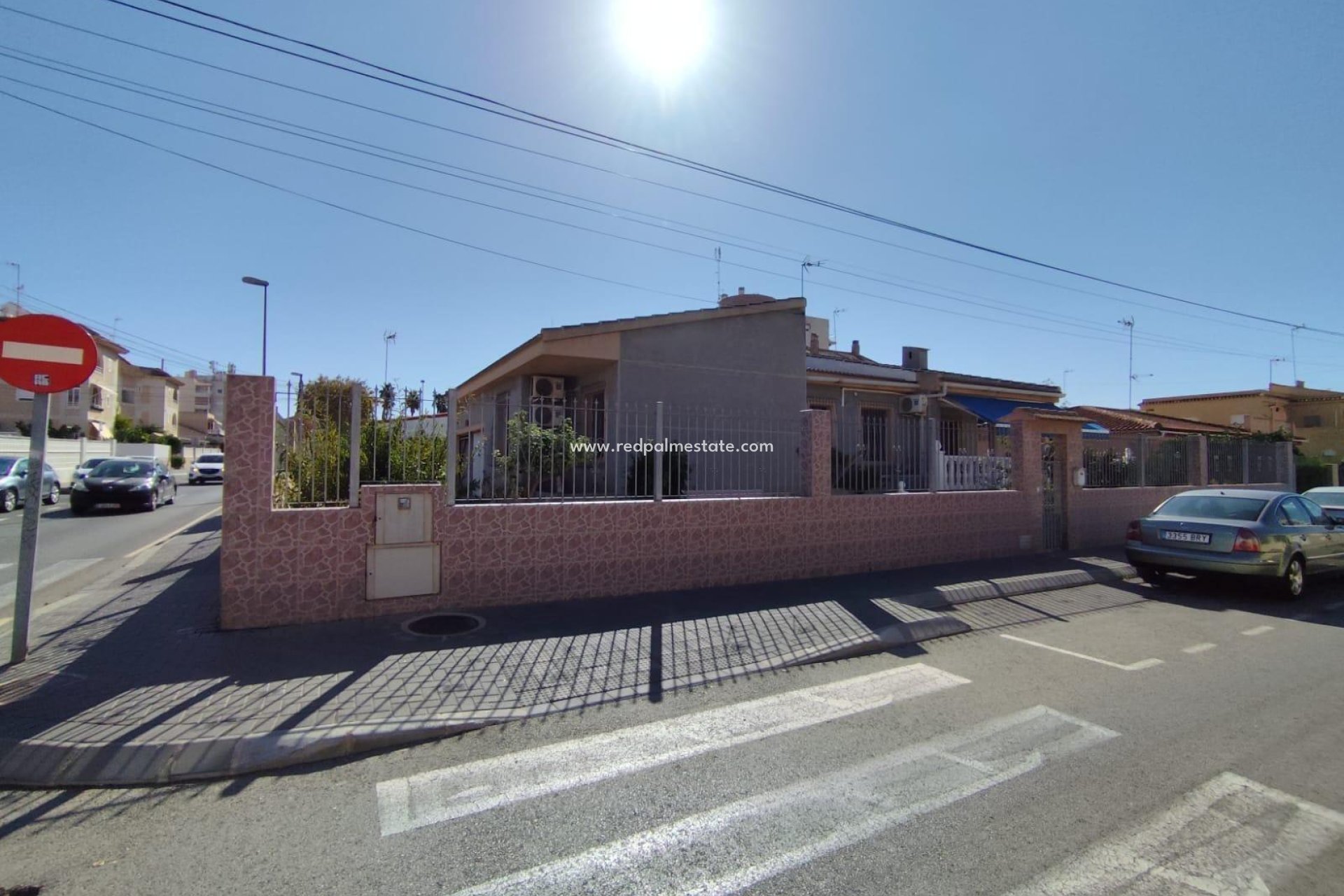 Herverkoop - Villa -
Torrevieja - Playa de los locos