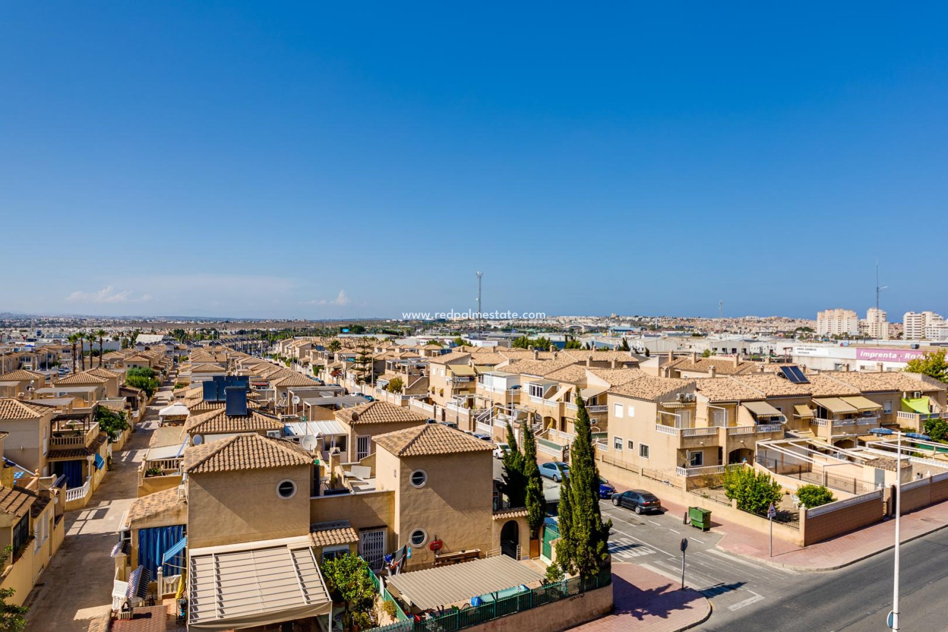 Herverkoop - Villa -
Torrevieja - Pueblo - Centro