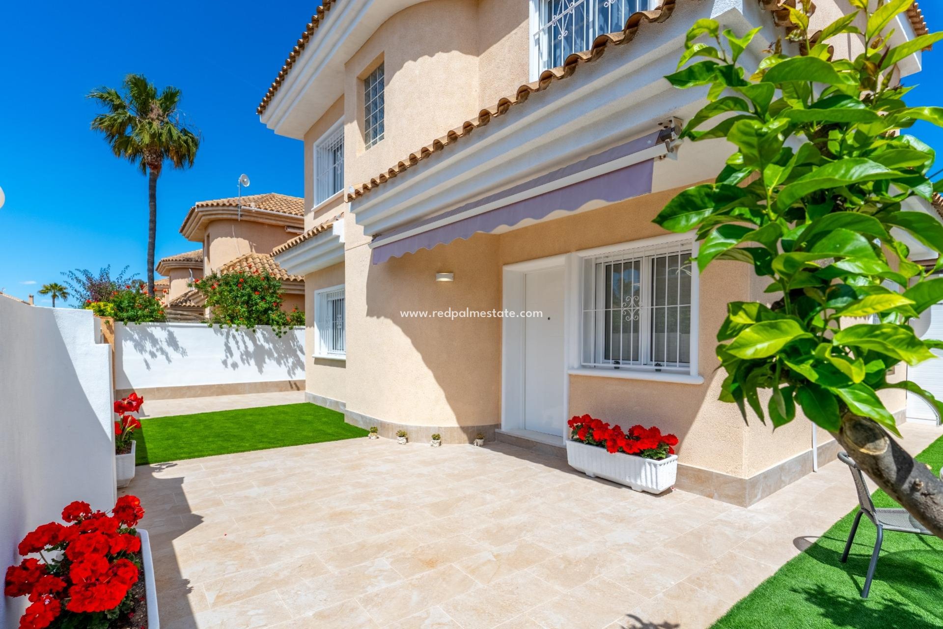 Herverkoop - Villa -
Torrevieja - Punta Prima