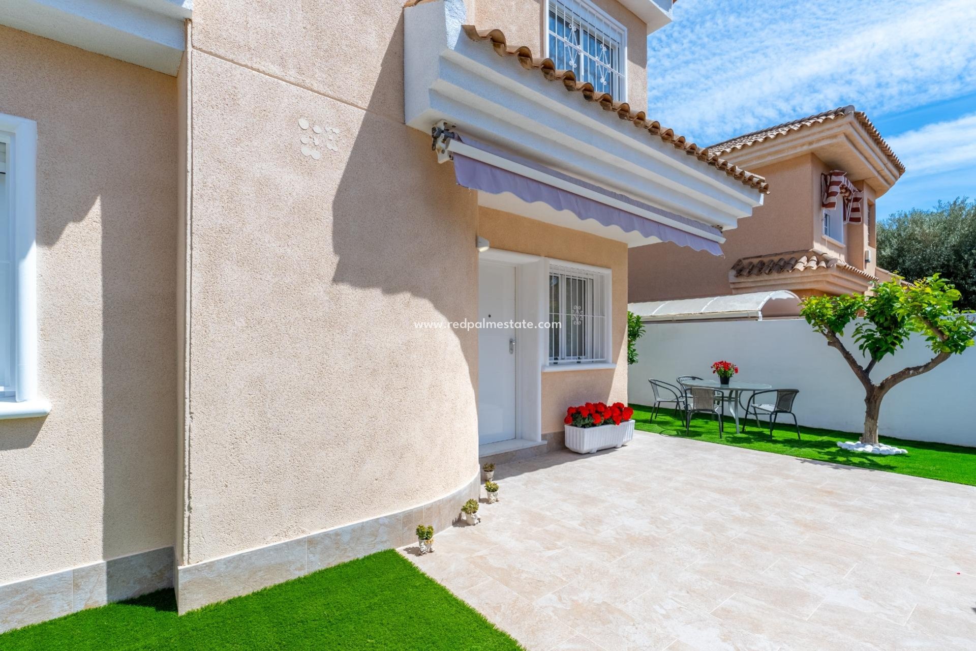 Herverkoop - Villa -
Torrevieja - Punta Prima