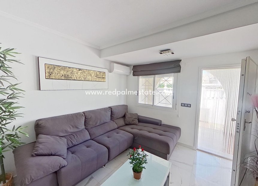 Herverkoop - Villa -
Torrevieja - Torreblanca