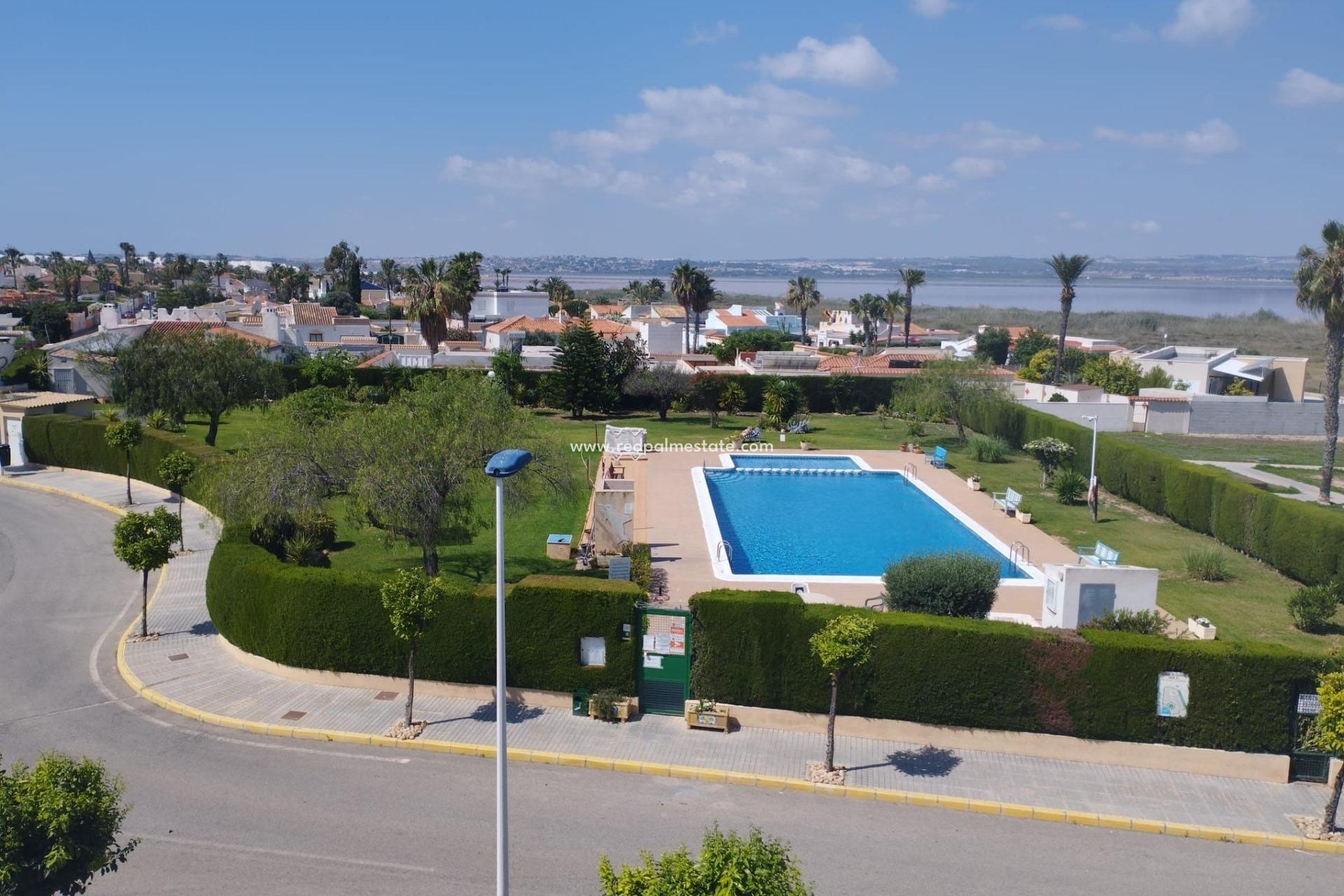 Herverkoop - Villa -
Torrevieja - Torreta florida