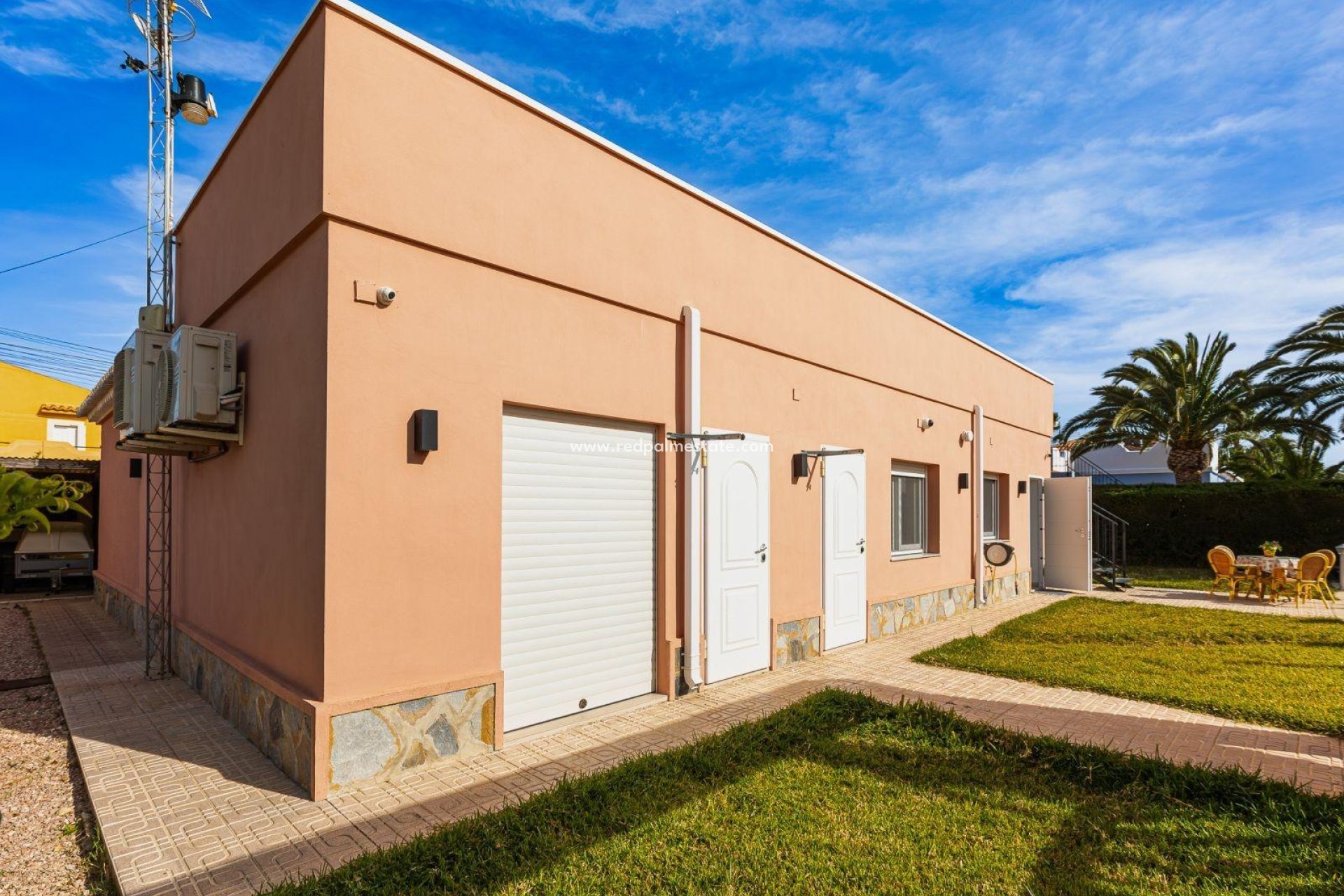 Herverkoop - Villa -
Torrevieja - Torreta