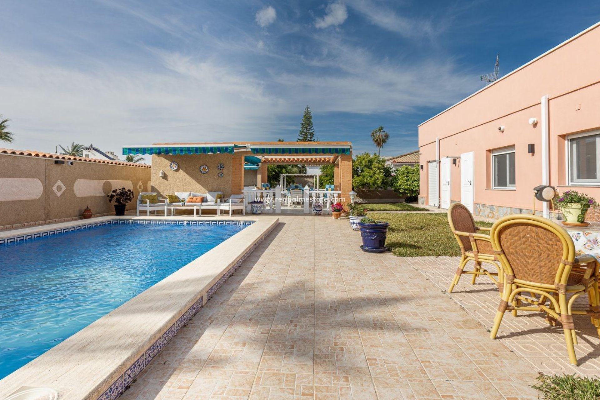 Herverkoop - Villa -
Torrevieja - Torreta