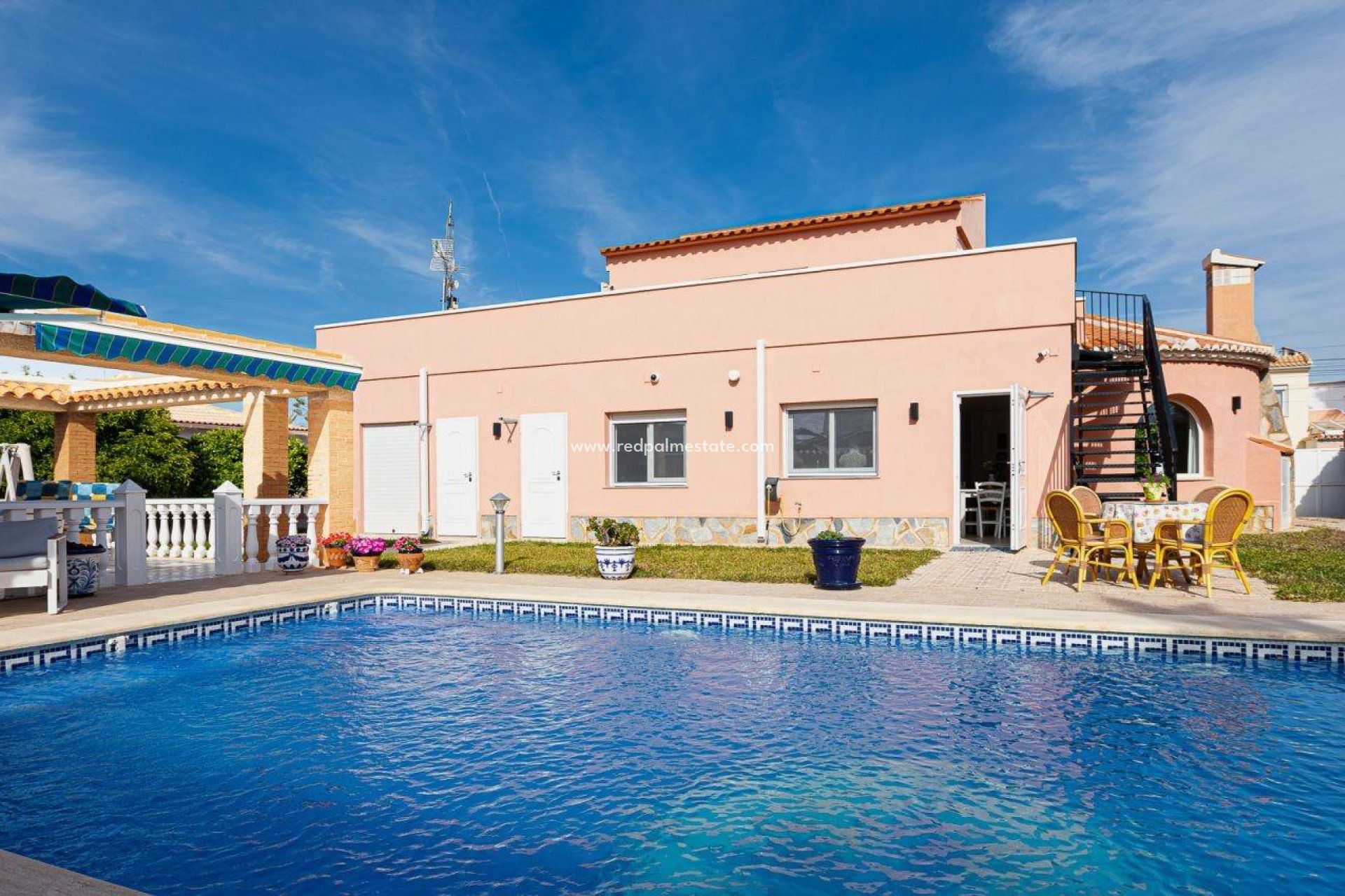 Herverkoop - Villa -
Torrevieja - Torreta