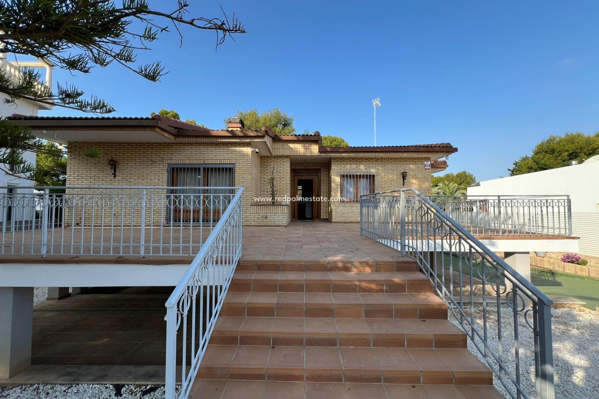 Herverkoop - Vrijstaande villa -
Orihuela Costa - Campoamor