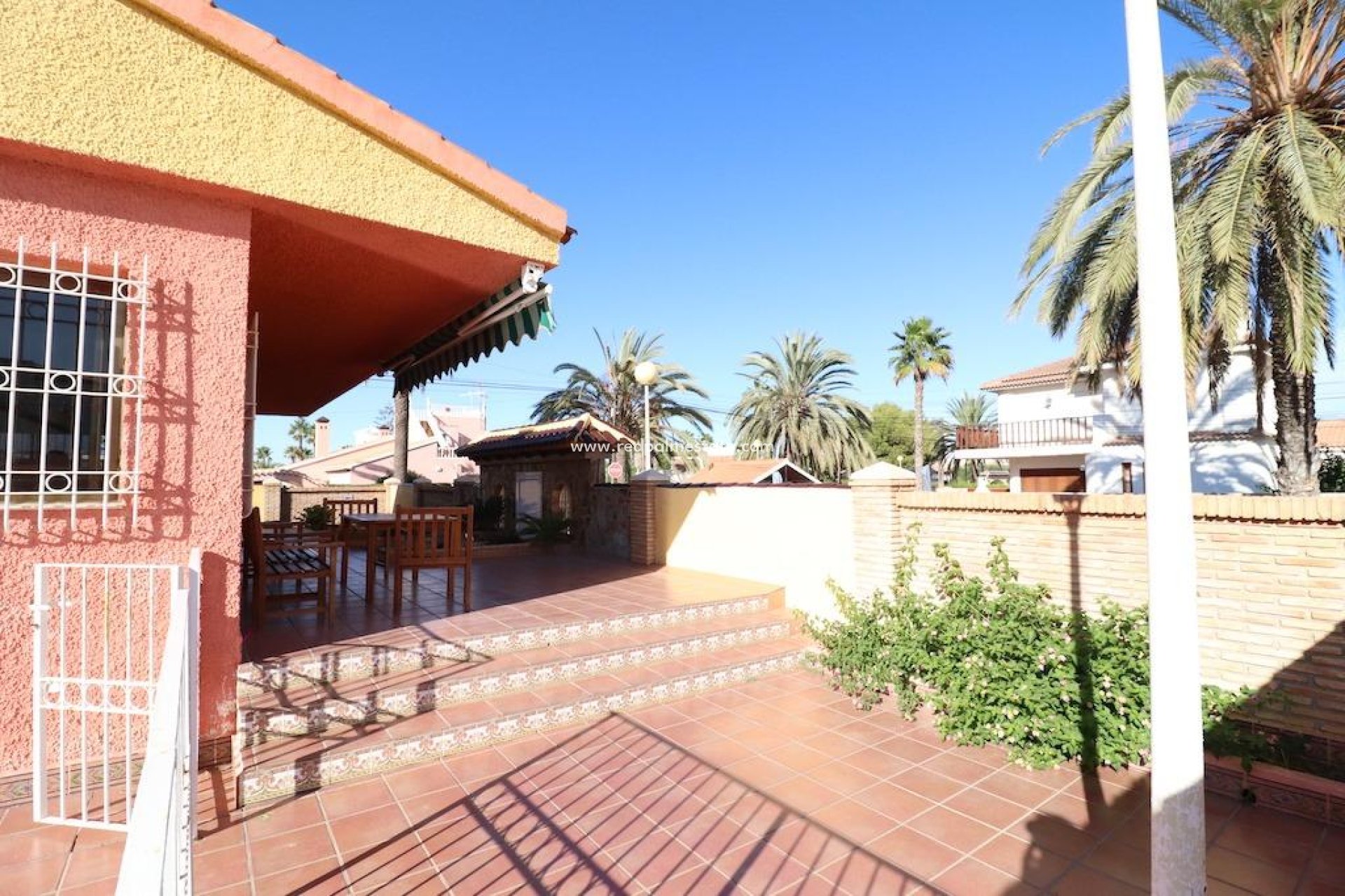 Herverkoop - Vrijstaande villa -
Orihuela Costa - MUY CERCA DE LA PLAYA