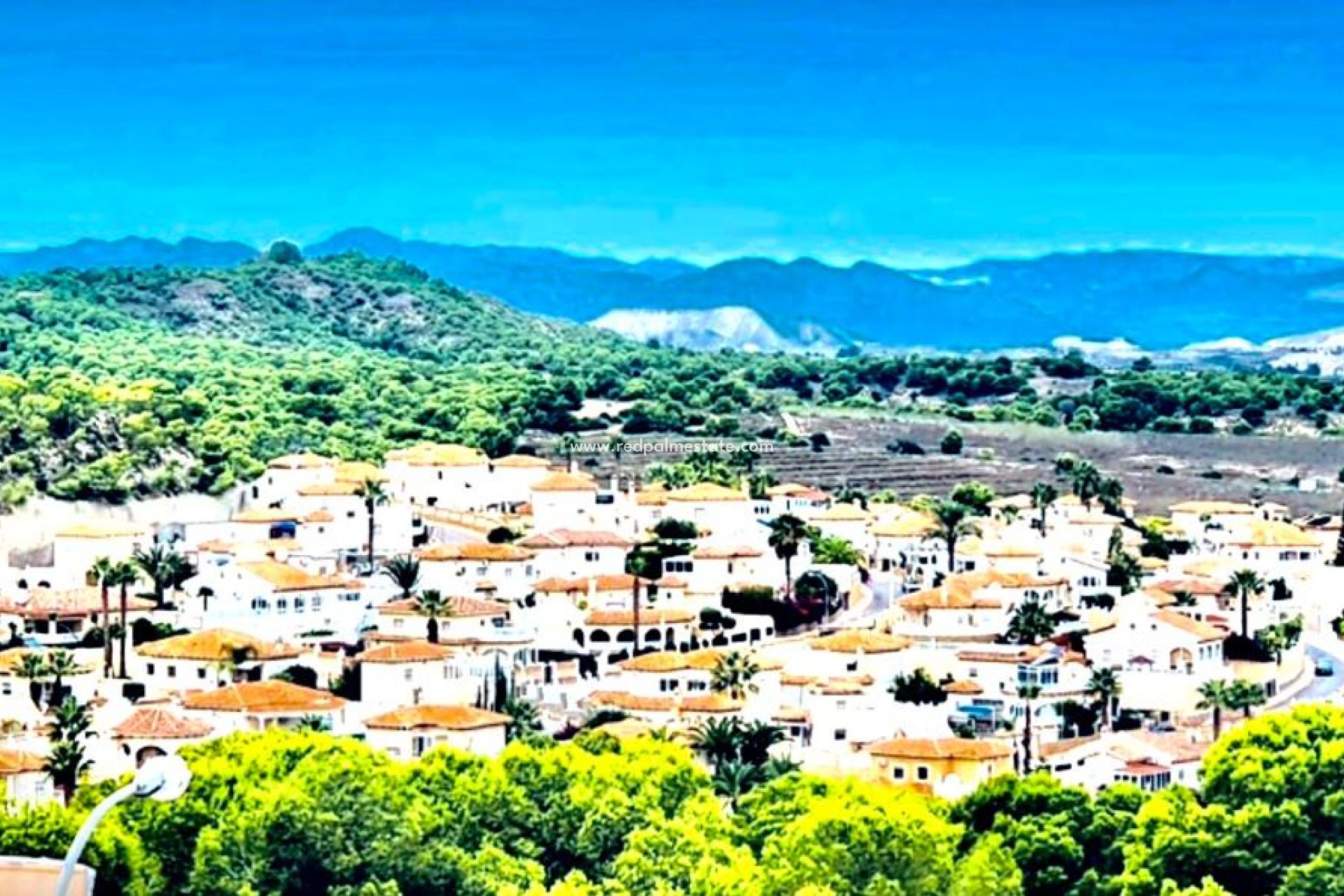 Herverkoop - Vrijstaande villa -
San Miguel de Salinas - Inland