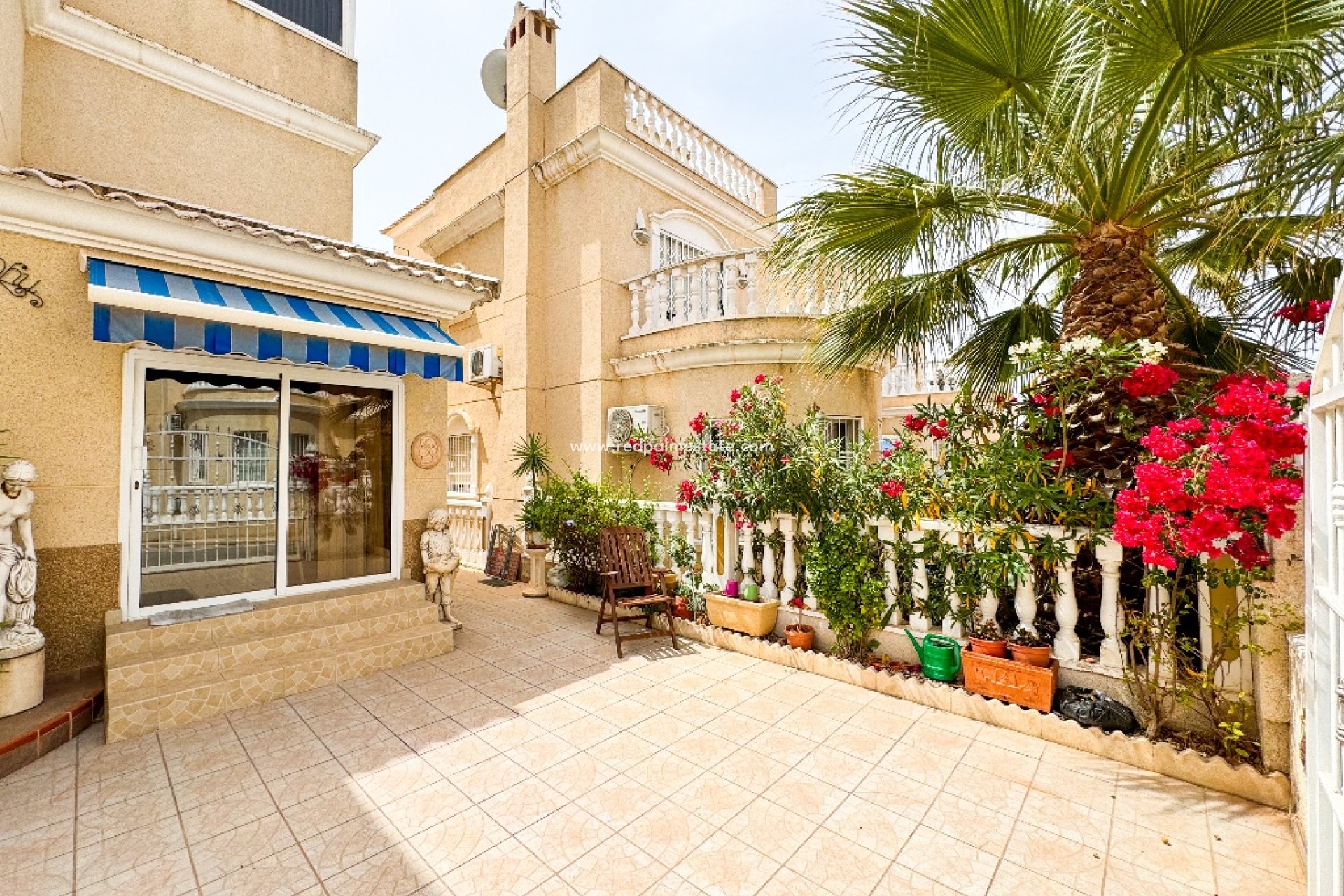 Herverkoop - Vrijstaande villa -
Torrevieja - Los Altos