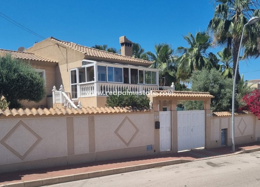 Herverkoop - Vrijstaande villa -
Torrevieja - Los Balcones