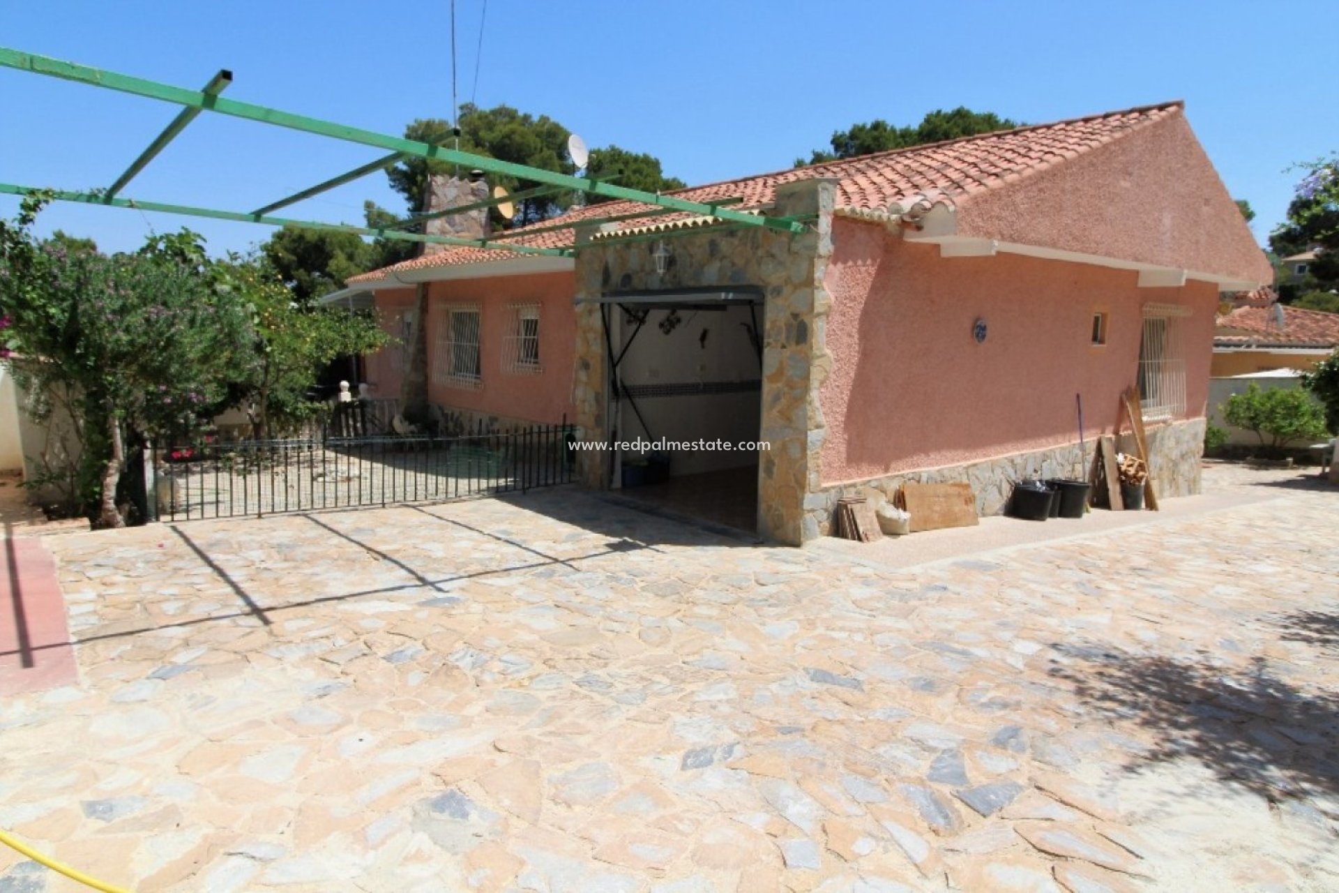 Herverkoop - Vrijstaande villa -
Torrevieja - Los Balcones