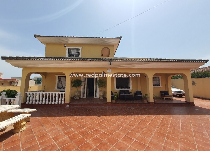 Herverkoop - Vrijstaande villa -
Torrevieja - Los Balcones