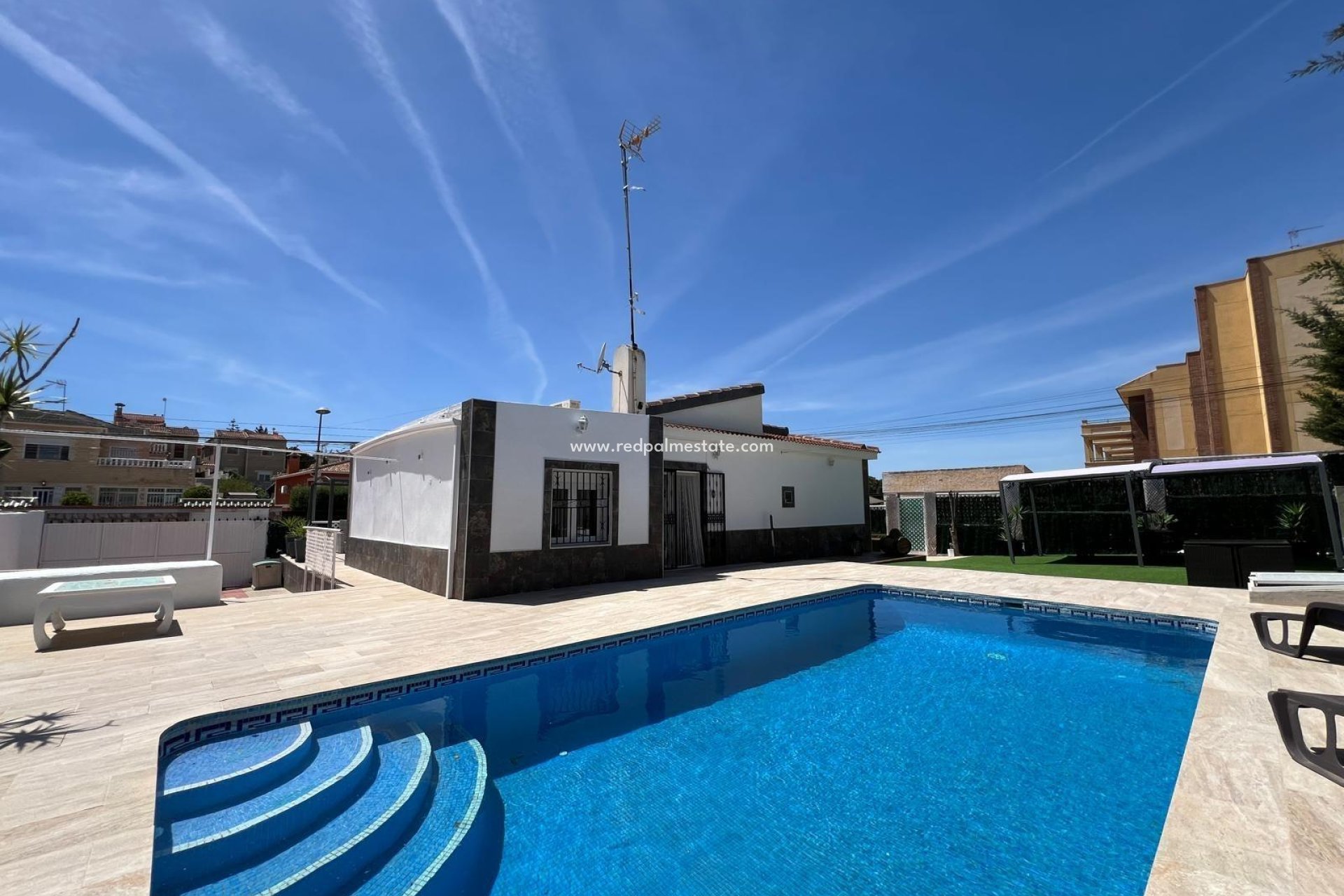 Herverkoop - Vrijstaande villa -
Torrevieja - Los Balcones