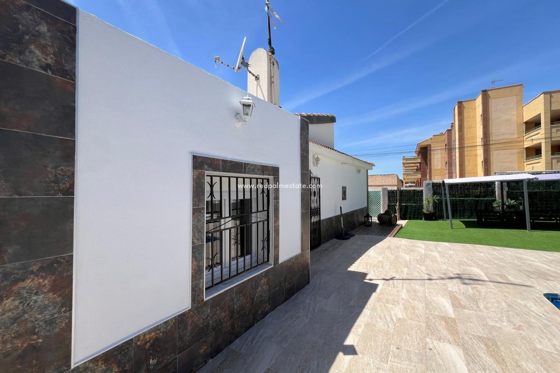 Herverkoop - Vrijstaande villa -
Torrevieja - Los Balcones