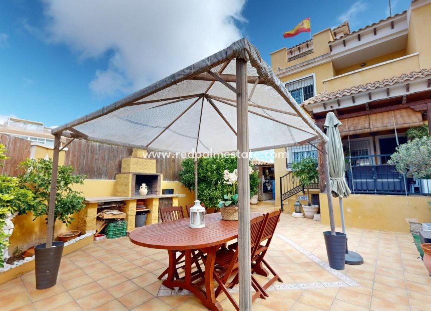 Herverkoop - Vrijstaande villa -
Torrevieja - Nueva Torrevieja - Aguas Nuevas