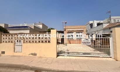 Komplott - Återförsäljning - San Miguel de Salinas - Inland