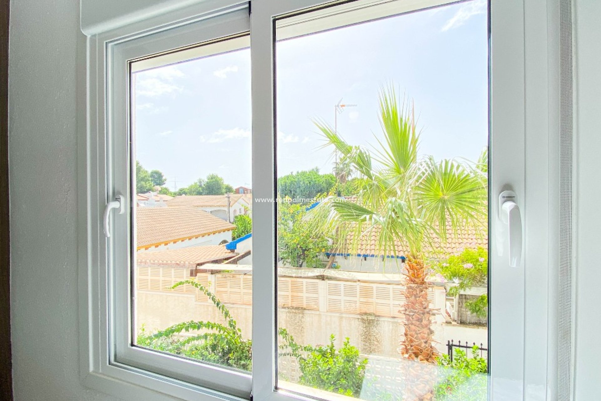 Korttidsleie - Leiligheter -
Torrevieja - Cala Dorada