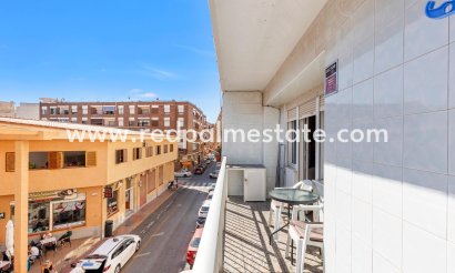 Lägenhet - Återförsäljning - Torrevieja - Estacion de autobuses